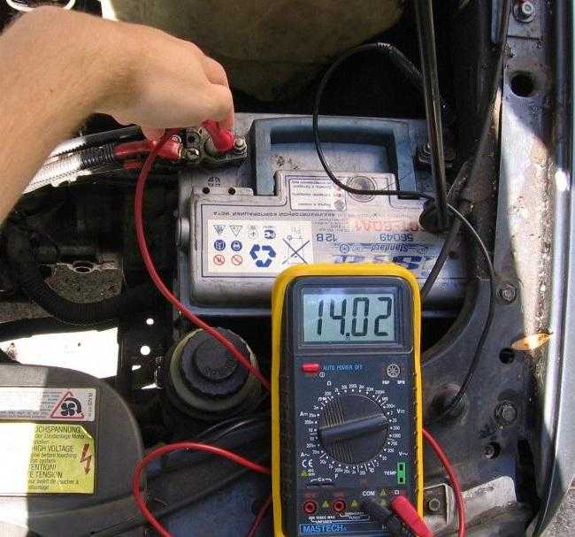 Нормальное напряжение генератора автомобиля - электрик