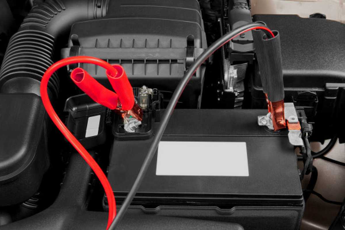 Как зарядить аккумулятор в авто без зарядного устройства?
