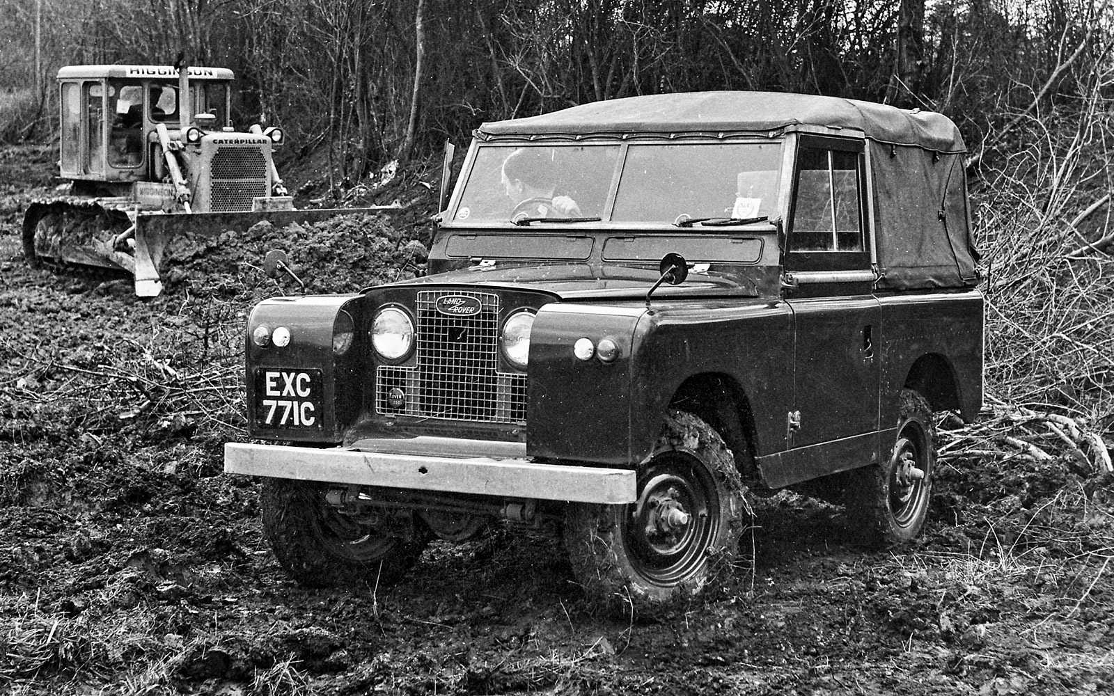 Land Rover — это известная британская автомобилестроительная компания которая сейчас специализируется на производстве и реализации автомобилей элит-класса с большой проходимостью