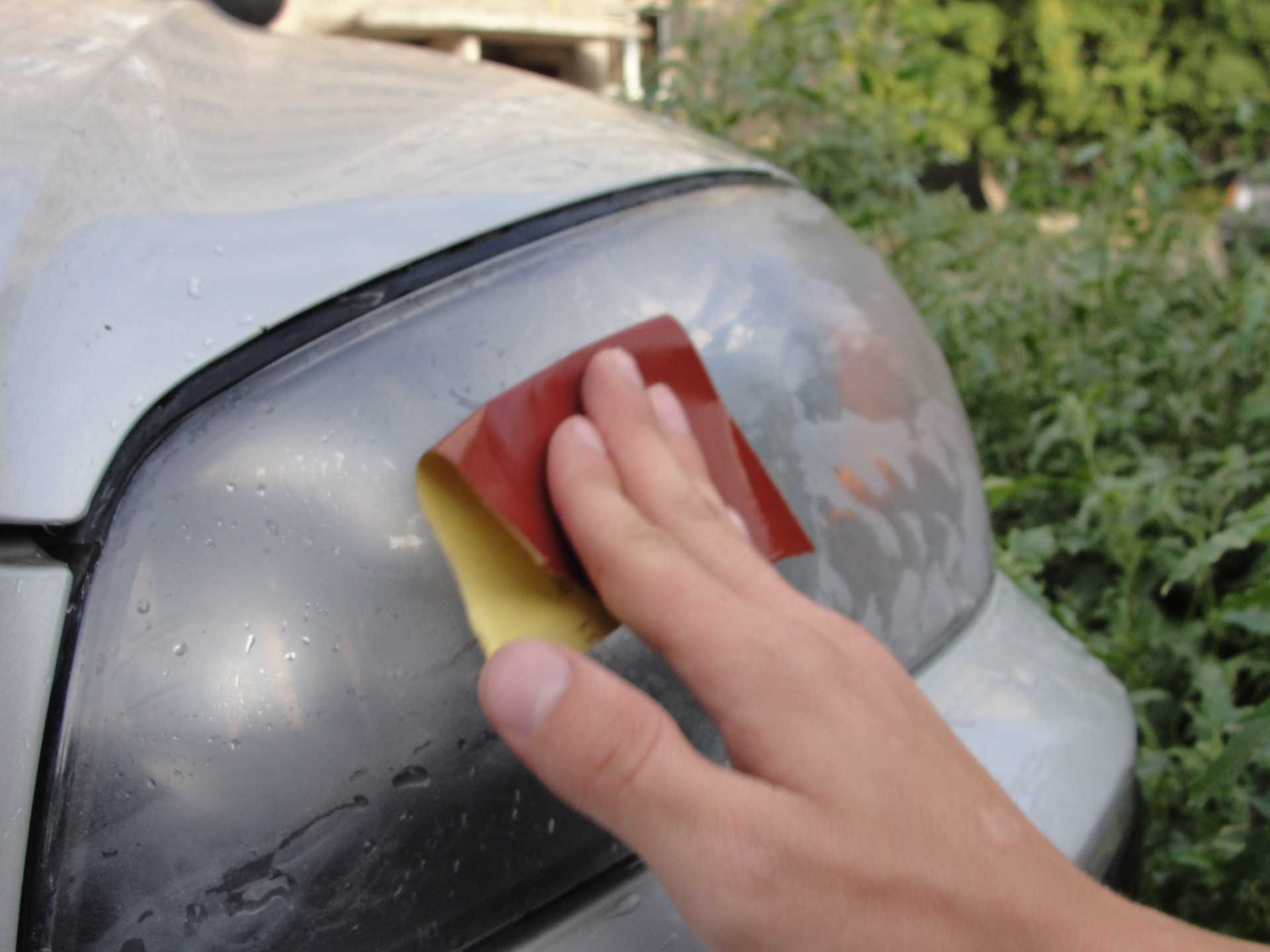 Как отполировать стекло автомобиля своими руками