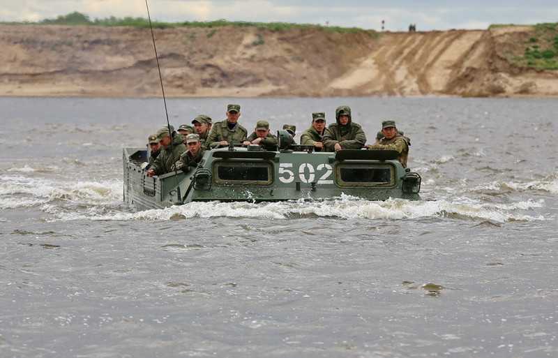 Форсирование воды – это сложное упражнение не только для простых автомобилей но и для кроссоверов а также настоящих внедорожников