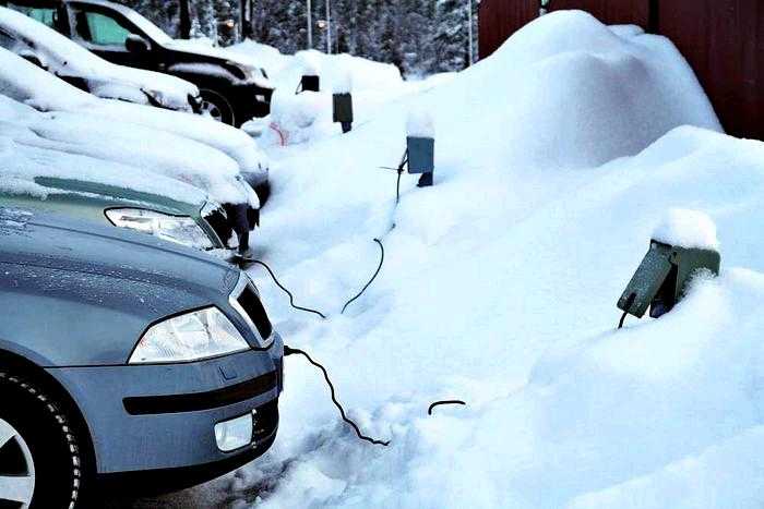 Нужно ли прогревать двигатель автомобиля зимой, а если и нужно, то сколько?