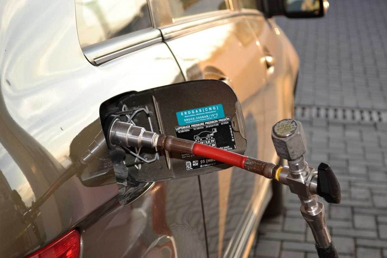 Преимущества и недостатки заправки автомобиля газом можно ли заправлять авто бытовым газом как все работает преимущества и недостатки заправки газом в домашних условиях