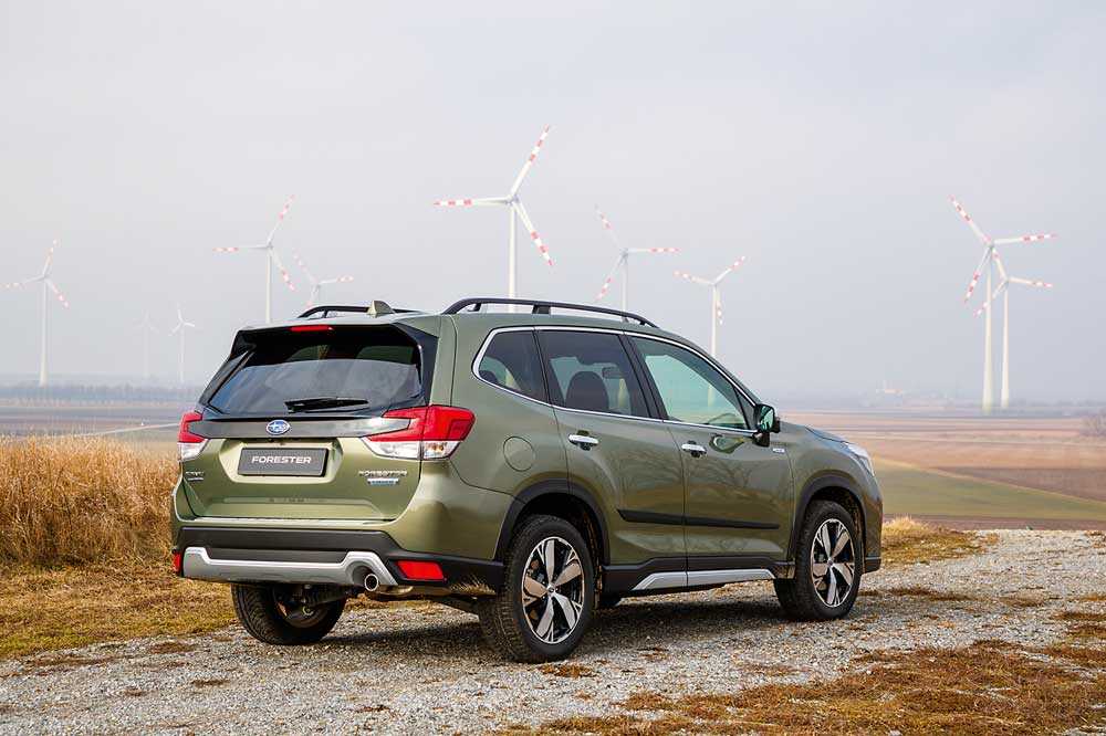 Российские автодилеры компании Subaru начали продавать паркетник Forester V генерации
