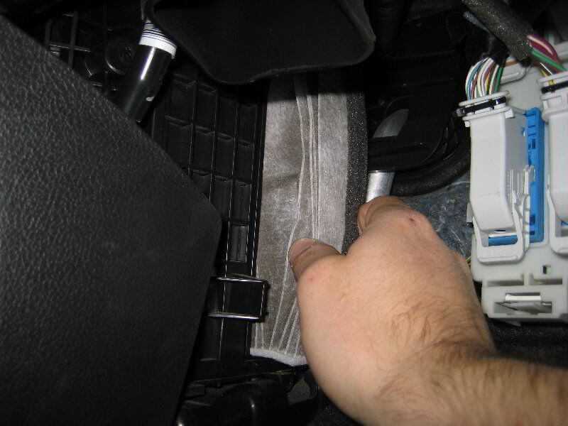 Как часто надо менять салонный фильтр. как поменять фильтр салона в автомобиле