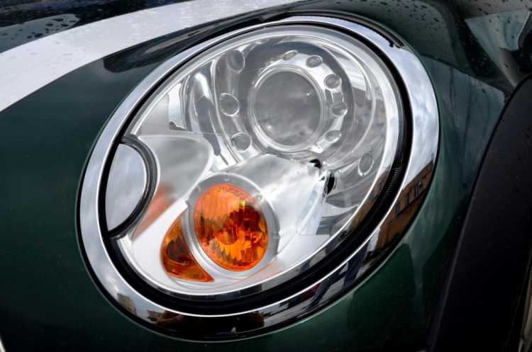 Чем опасна установка светодиодной оптики для авто и их владельцев
