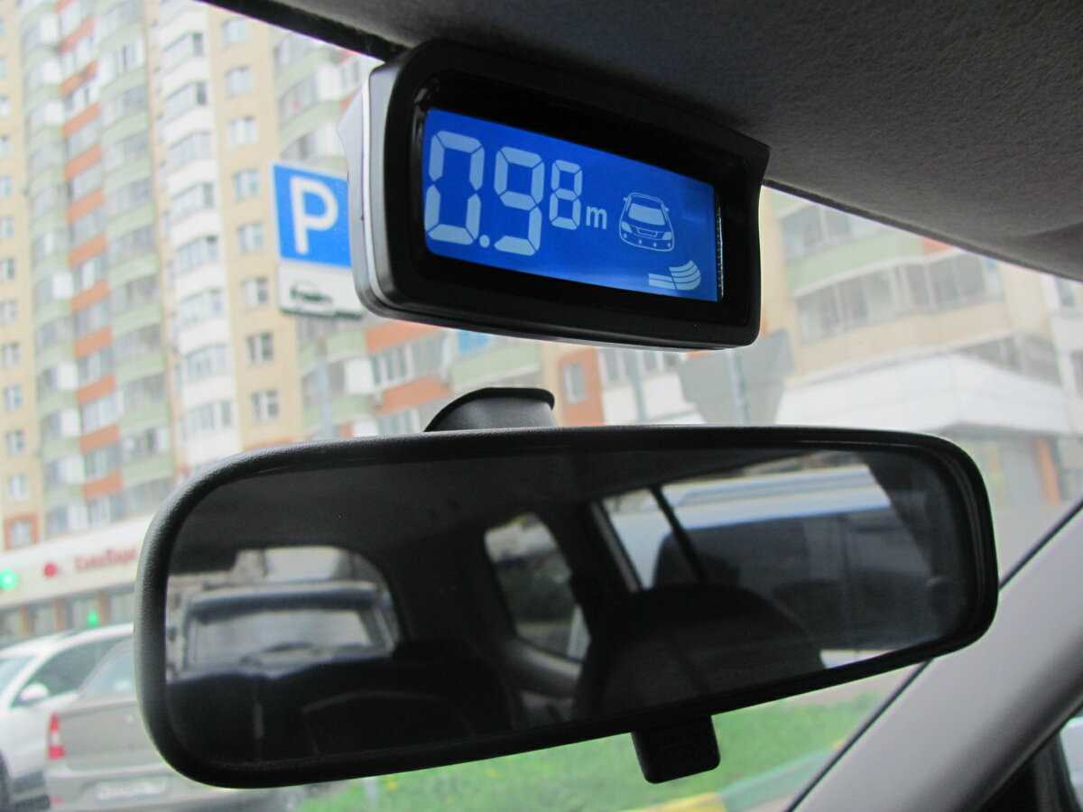 Парктроник или другими словами парковочный радар призван облегчить жизнь водителям и избавить их от лишних неприятностей во время парковки В этой статье мы расскажем о том как выбрать хороший парктроник чтобы не купить бестолковую безделушку