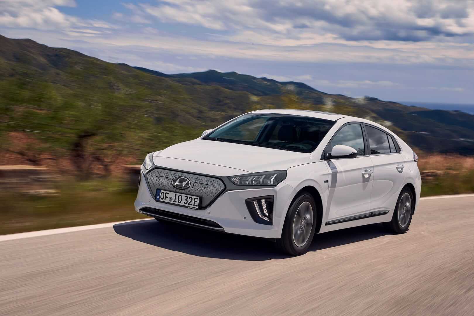Hyundai представил рестайлинговую версию Ioniq