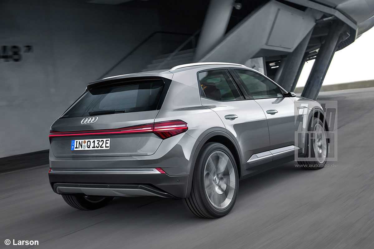 Немецкая Audi представила обновленное семейство моделей А4 Рестайлинг коснулся седана универсала и внедорожника