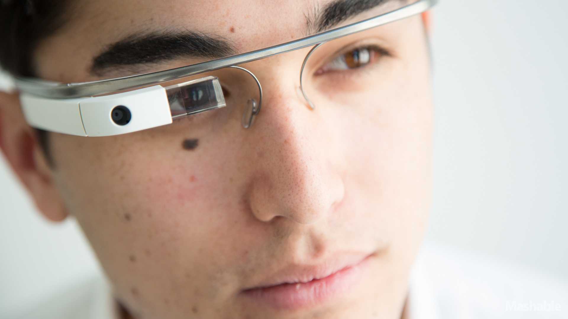 Google GlassАвто технологии не стоят на месте сейчас автомобили усовершенствуются уже не каждый год месяц а каждый час каждую минуту