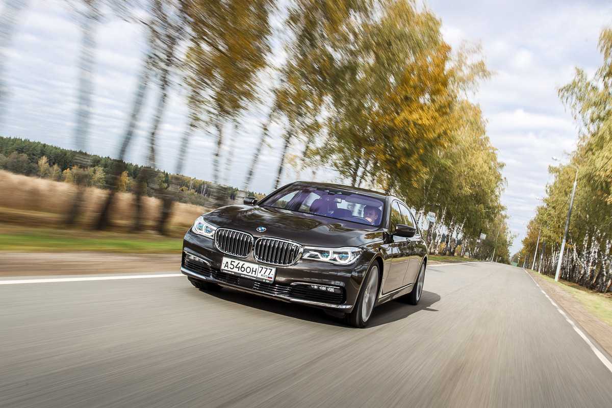 Крутость BMW 7 Series действительно зашкаливает Машина показывает роскошь и технологичность