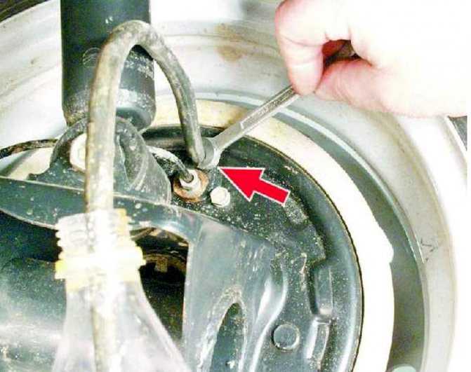 Подробная инструкция по прокачке тормозной системы
