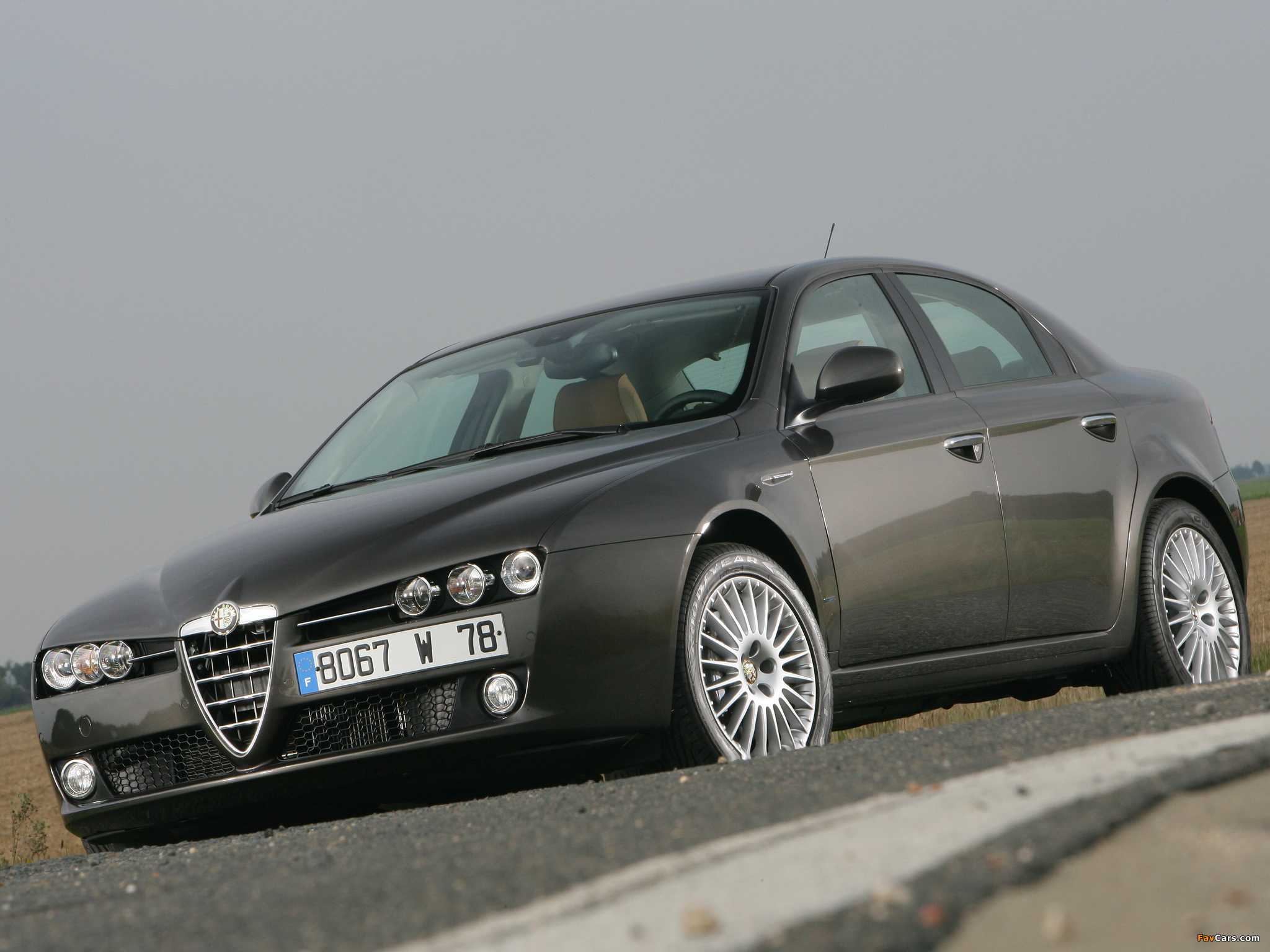 Дизайн Alfa Romeo GT водительское место двигатель и приёмистость автомобиля чем