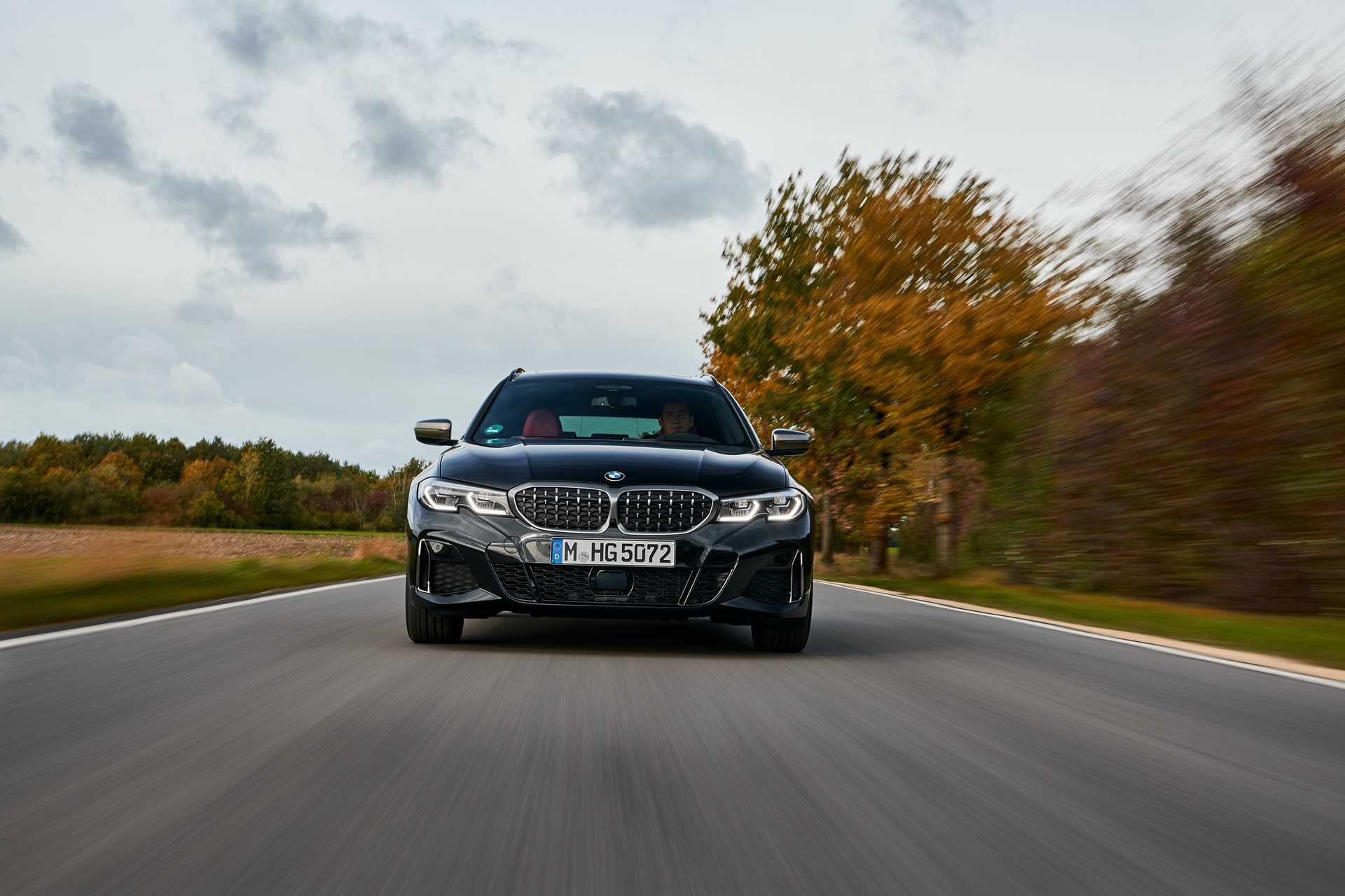 BMW представил свой самый мощный авто третьей серии – седан и универсал М 340 i xDrive Авто выйдет в ограниченной специальной версии First Edition