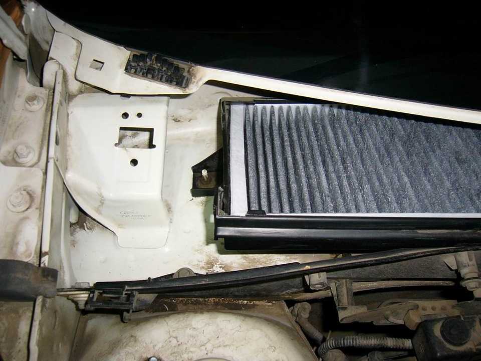 Как заменить салонный фильтр на форде фокус самостоятельно?