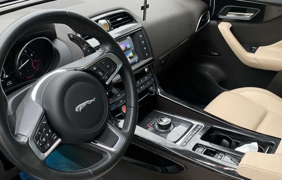 Jaguar f-pace 2021 уже в россии! цены, комплектации, фото рестайлинга svr