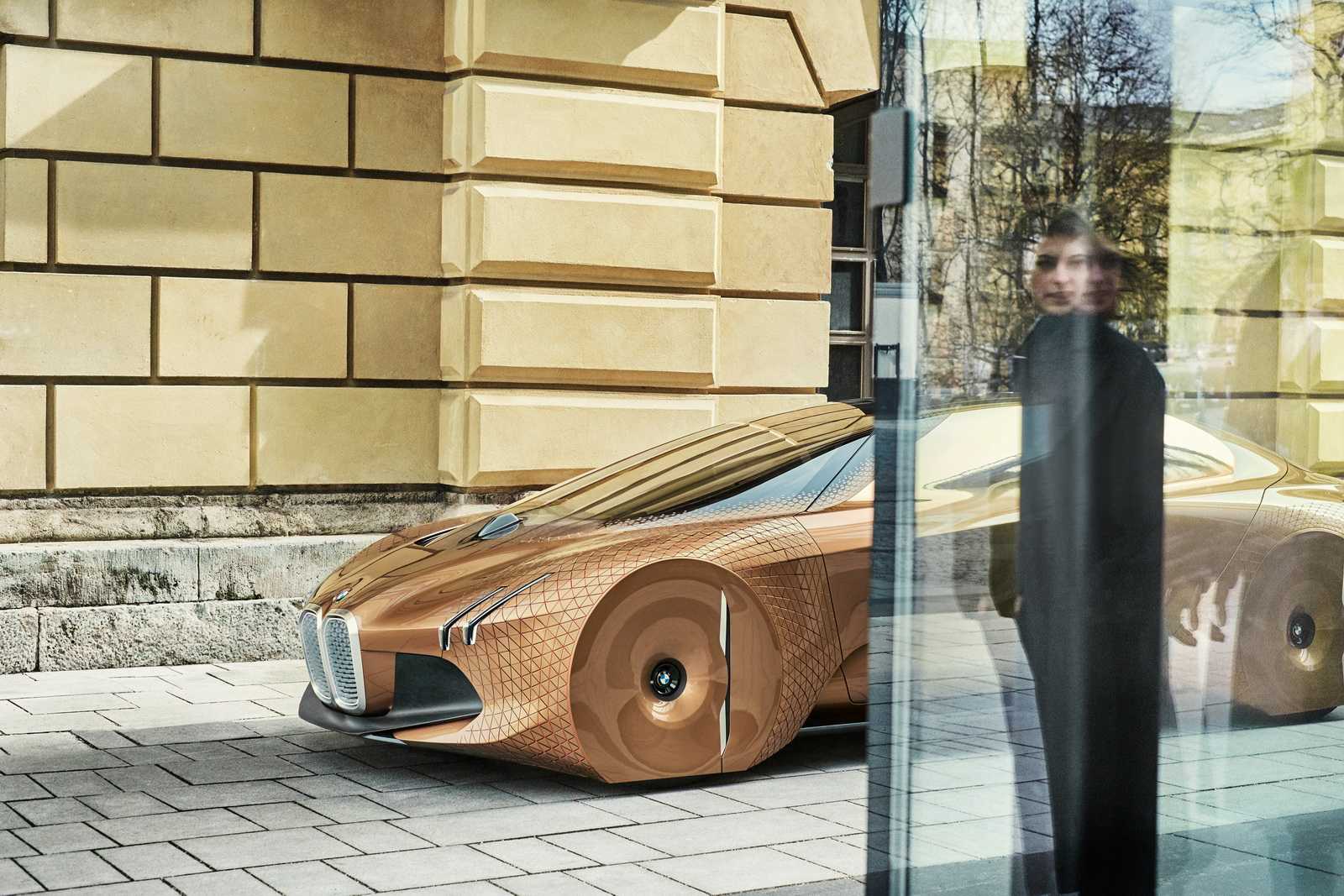 Немецкий BMW обнародовал несколько технических характеристик серийной версии своего электрокроссовера на основе концепта iNEXT