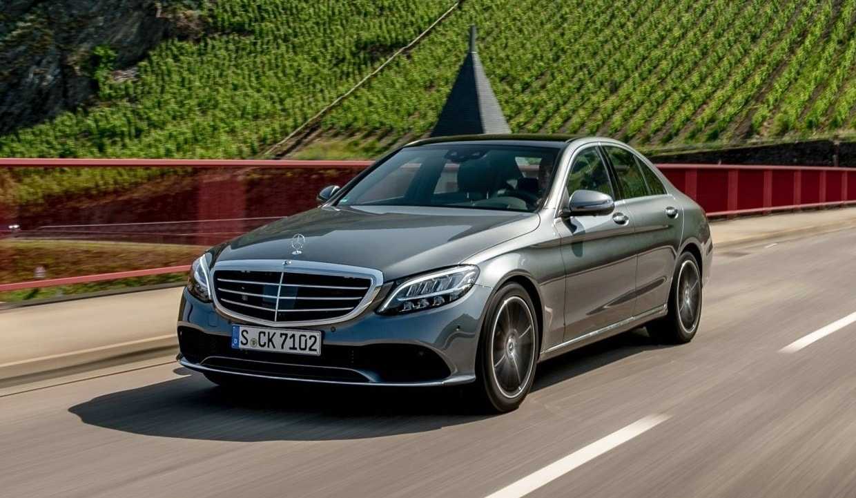 Mercedes a class 2019 двигатель цена характеристики интерьер