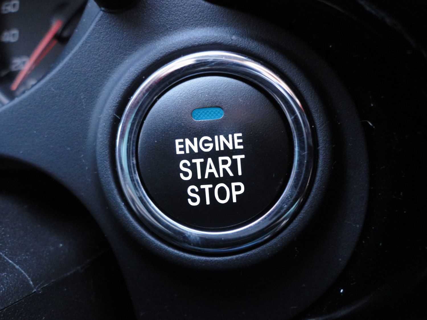 Скрытые функции кнопки "Старт-стоп", о которых не догадываются многие водители