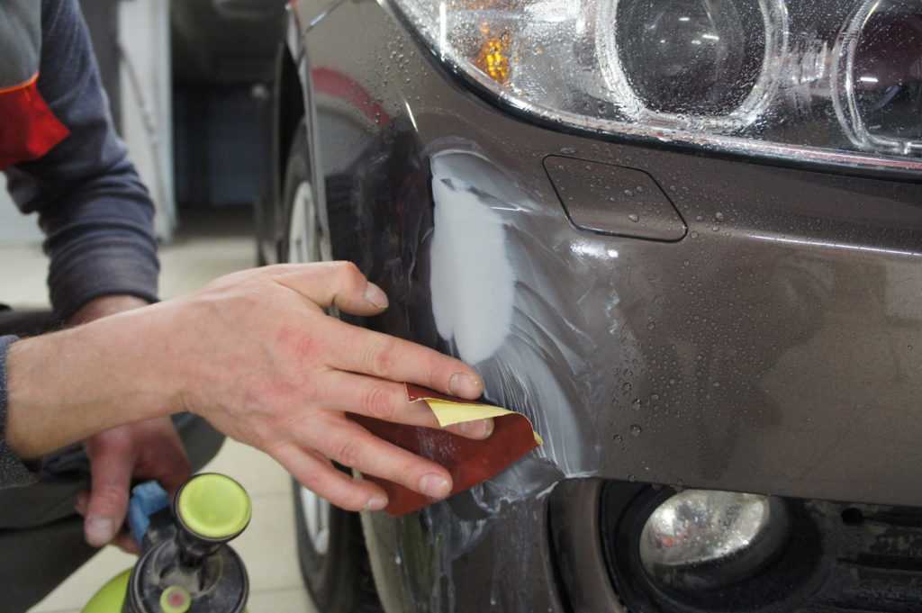 Как убрать мелкие царапины на машине своими руками