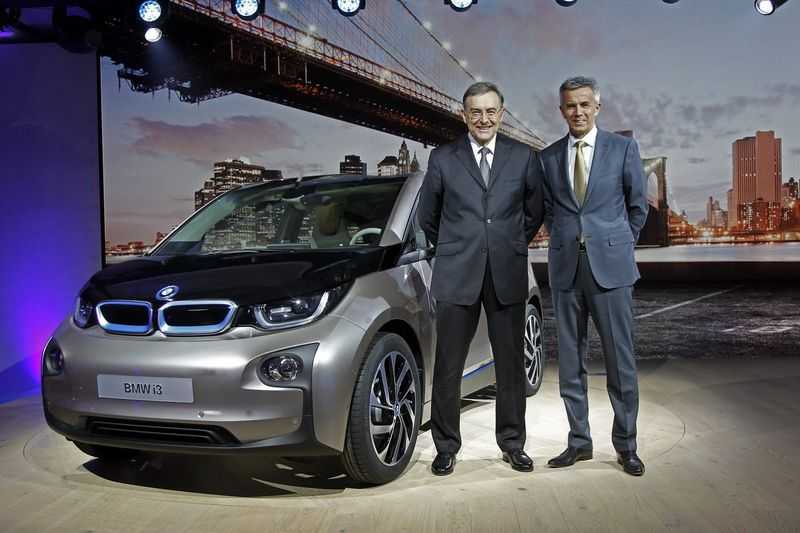 Мировые концерны автопроизводителей начали массово анонсировать выпуск электромобилей - эксперт по топливу
