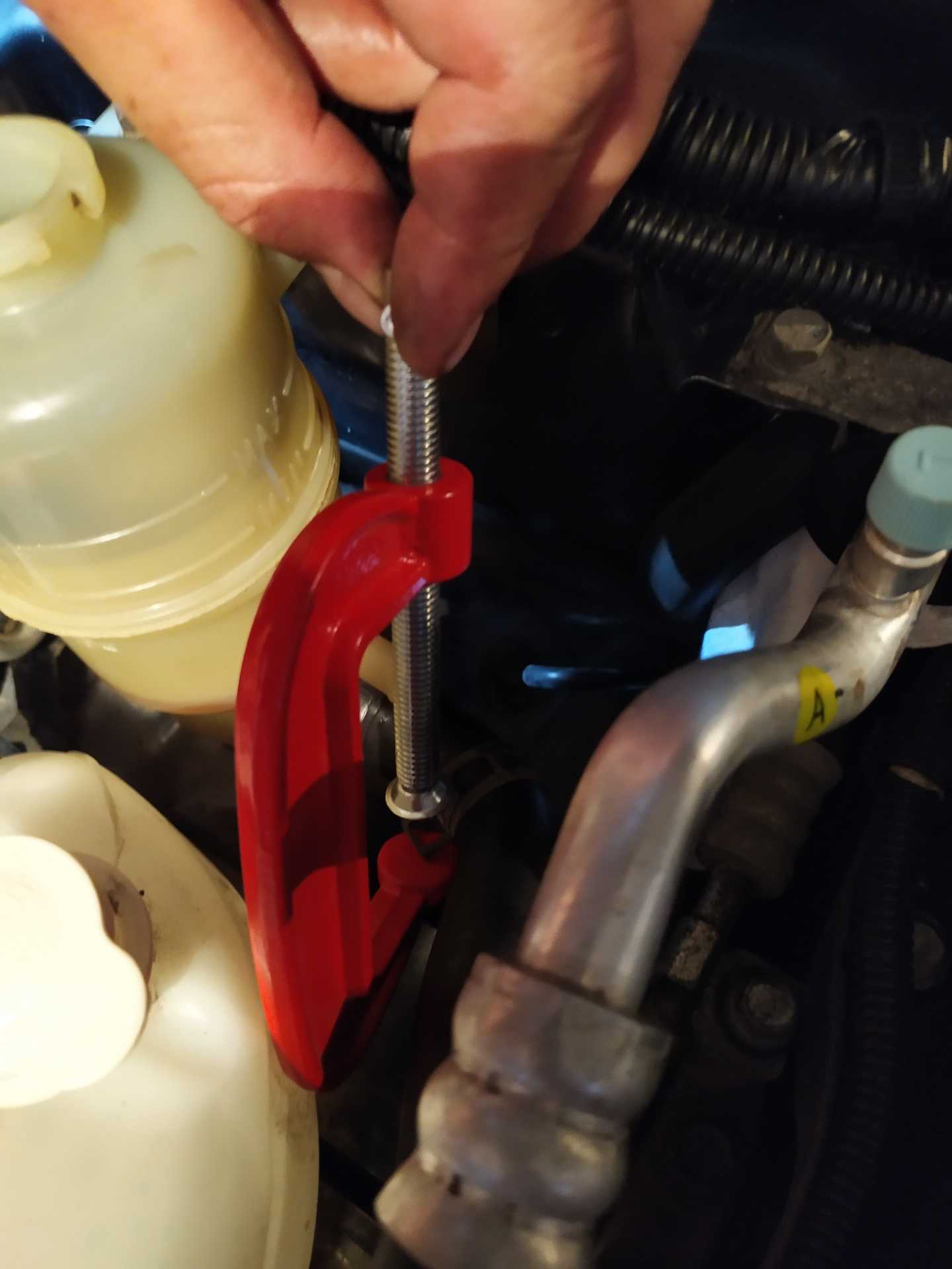 Как поменять масло в гидроусилителе руля - пошаговая инструкция