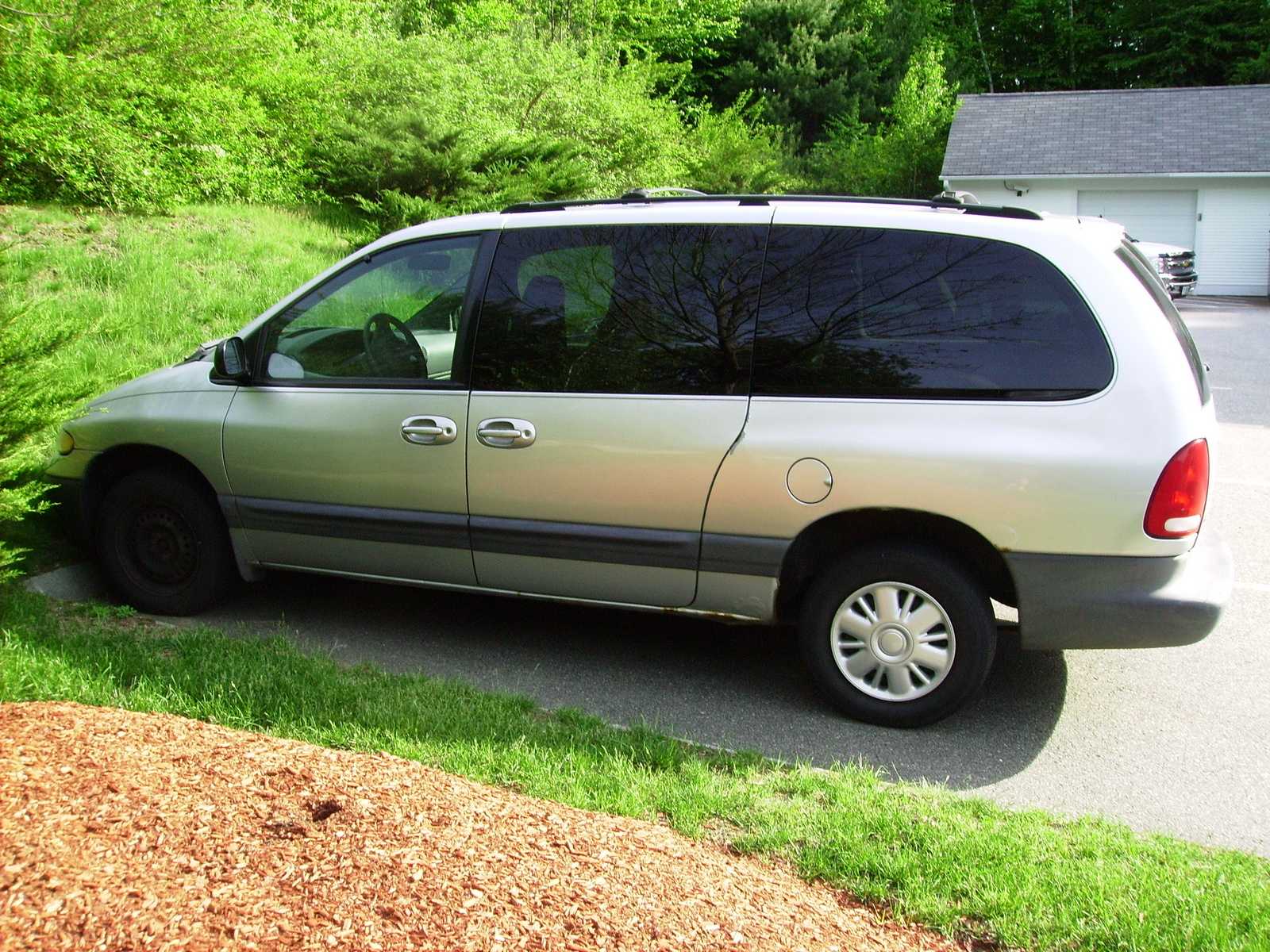 Chrysler voyager iii (1995-2001) – порок на экспорт