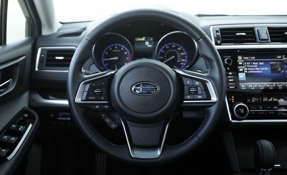 Subaru Legacy 2018 6 поколения комплектации технические характеристики двигатель трансмиссия багажник цены отзывы