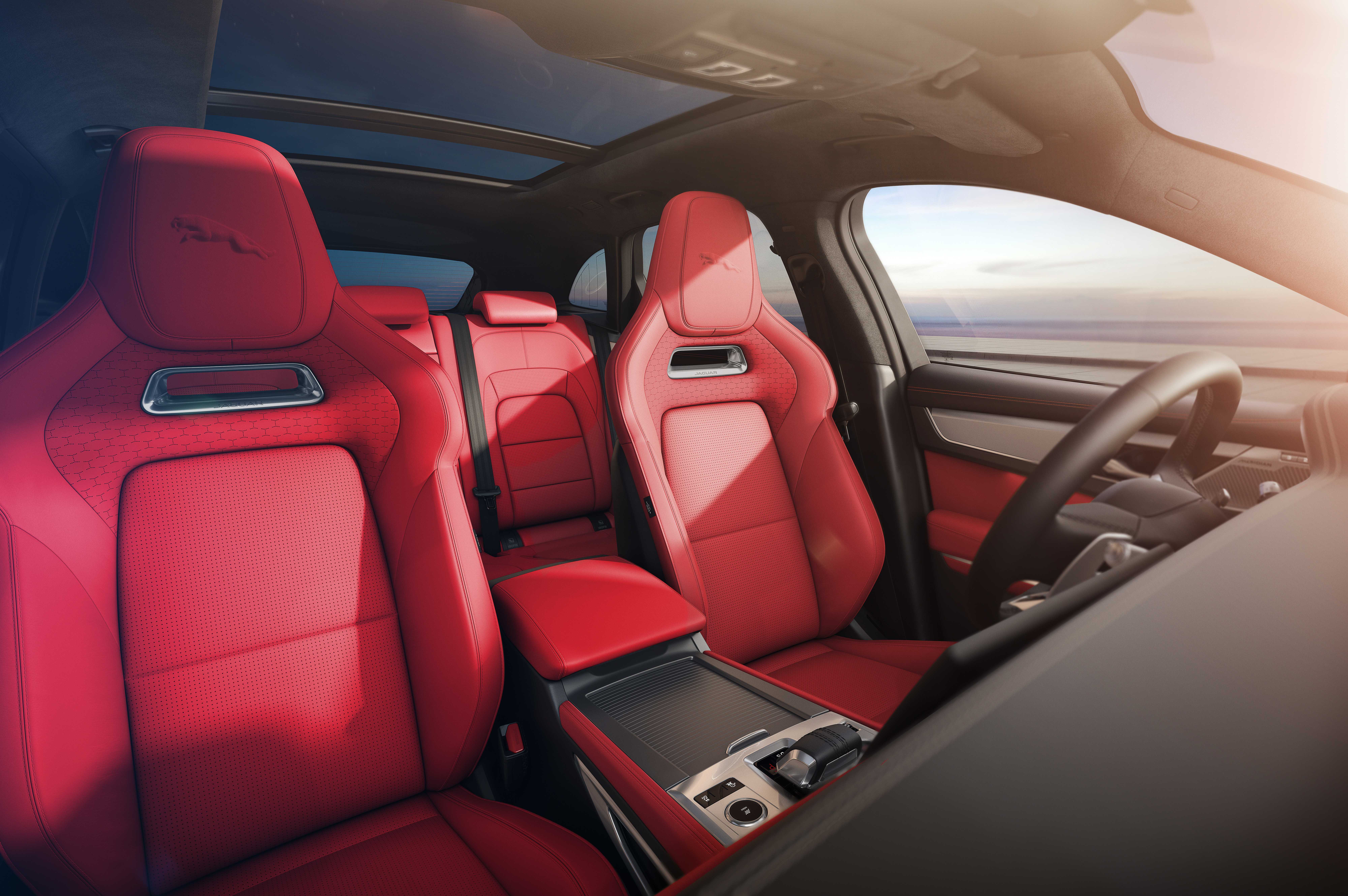 Jaguar f-pace 2.0 t at awd portfolio (08.2017 - 09.2020) - технические характеристики